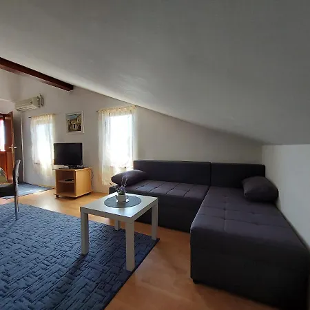 House Matko Apartment Gabonjin